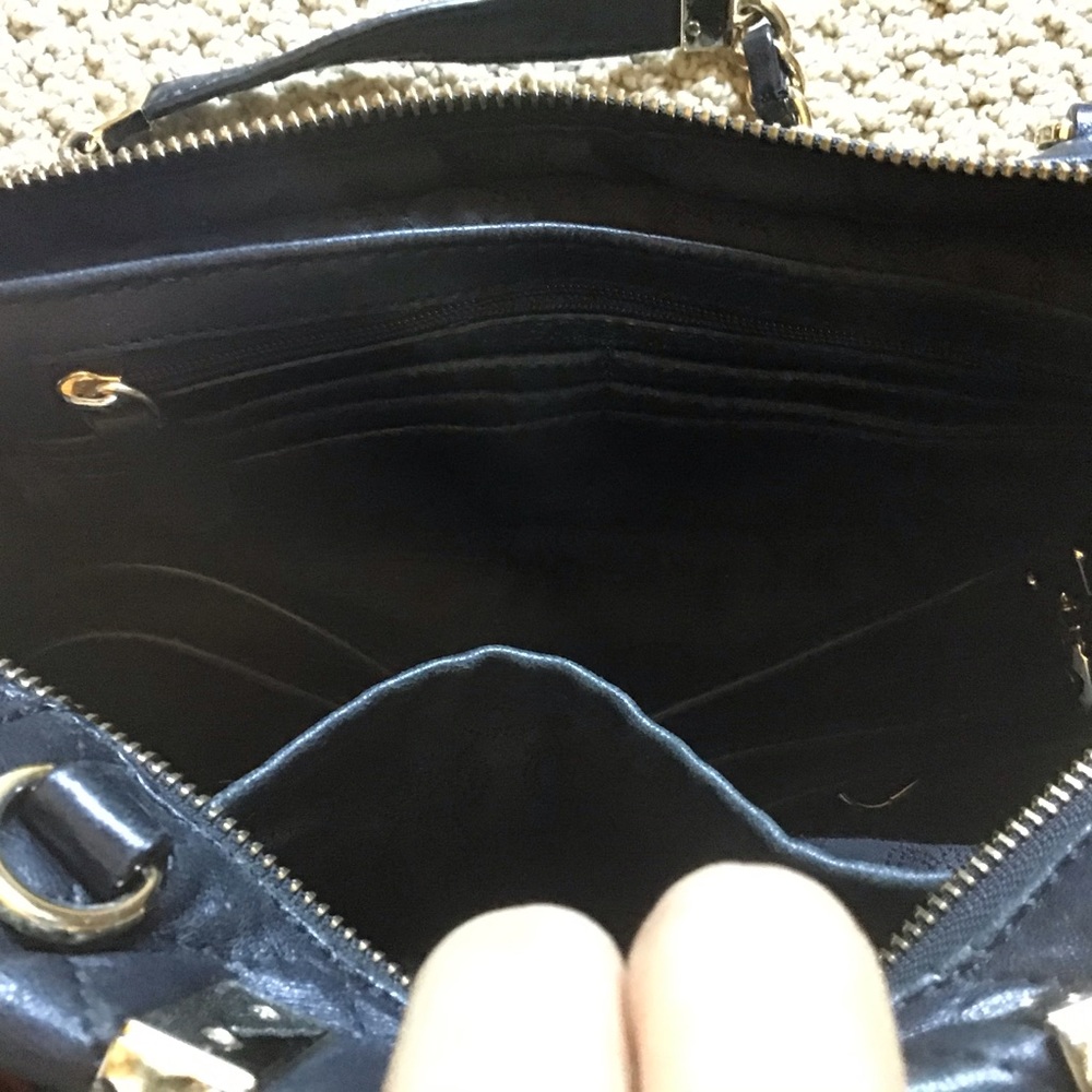 🌹SOLD🌹Michael Kors Black Purse - Picture 5 of 6